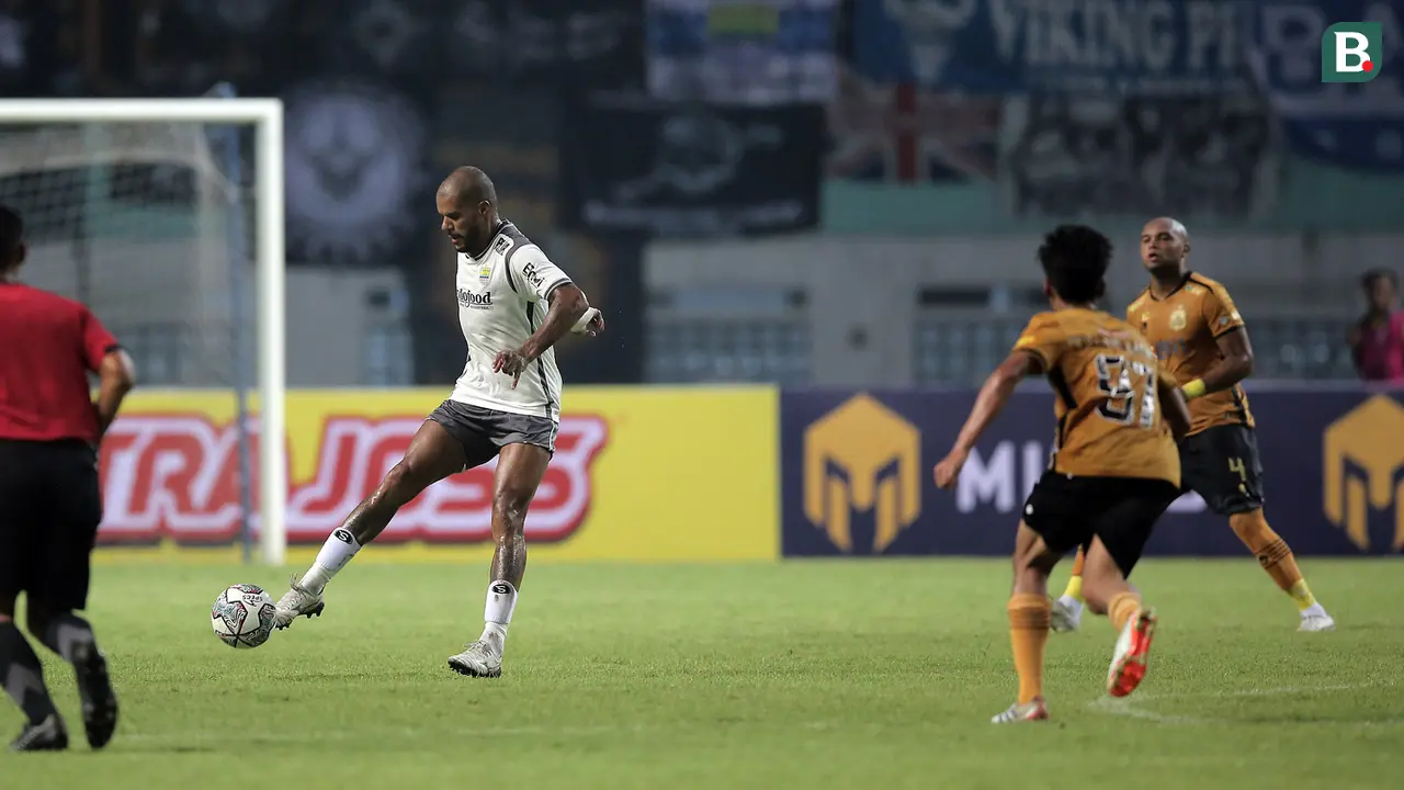 BRI Liga 1 2022/2023: Bhayangkara FC vs Persib Bandung