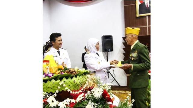 Keseruaan Emil Dardak Rayakan Ulang Tahun Kemerdekaan Ke-74 (sumber: instagram/@emildardak)