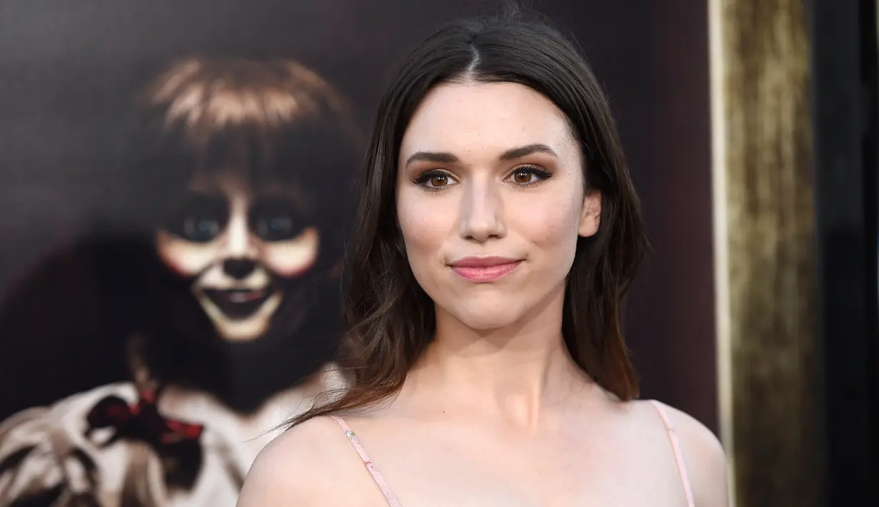 Grace Fulton tiba di pemutaran perdana Los Angeles "Annabelle: Creation" di TCL Chinese Theatre(7/8). (Photo by Chris Pizzello/Invision/AP)