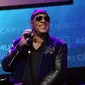 Stevie Wonder merupakan musisi tunanetra paling populer di dunia. Ia sudah bernyanyi sejak usia 11 tahun. (Tommaso Boddi/GETTY IMAGES NORTH AMERICA/AFP)