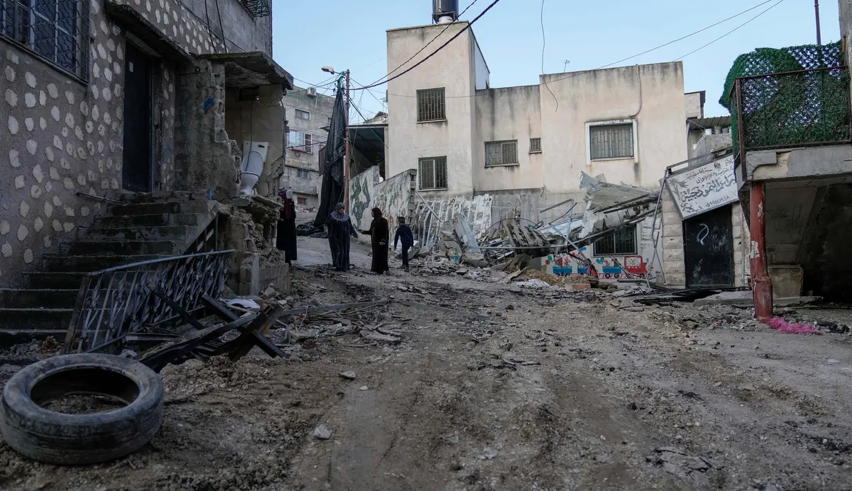 Pasukan Israel menyerbu sebuah kamp pengungsi di Tepi Barat. (AP Photo/Majdi Mohammed)