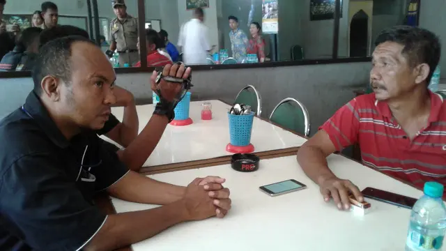 Ulat di Makanan