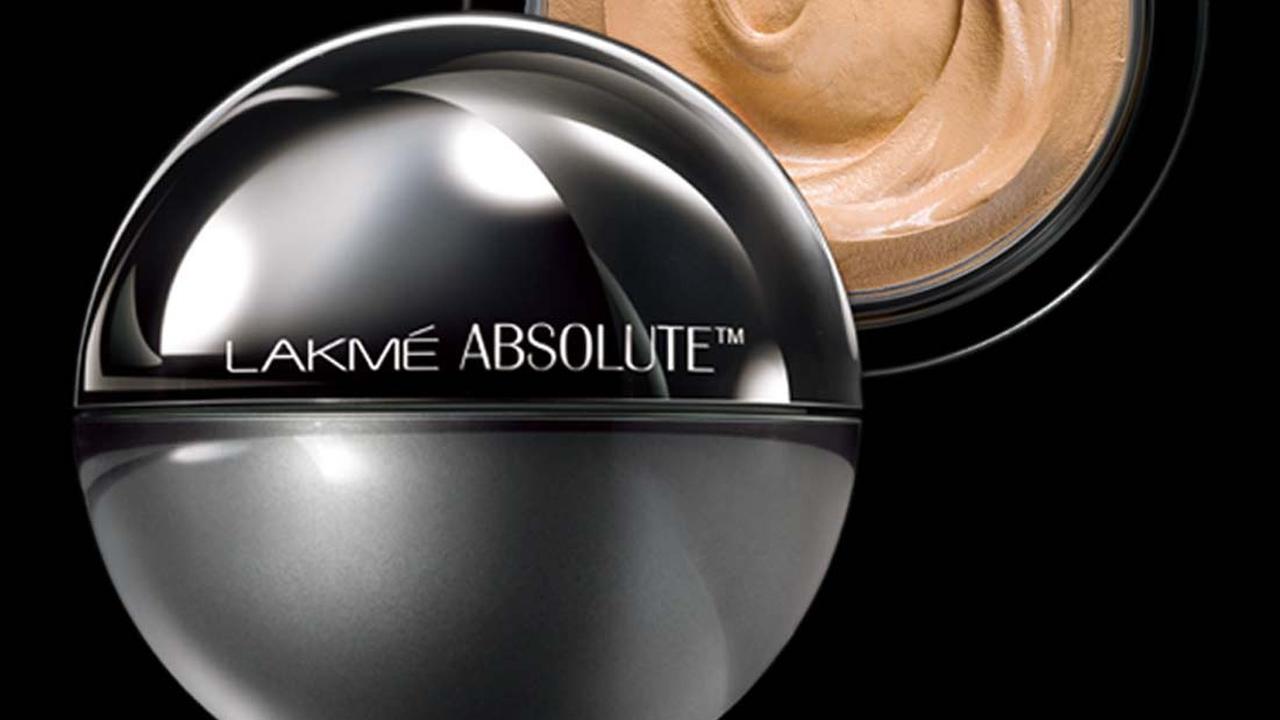 Sempurnakan Kompleksi Wajah dengan Foundation Terbaru Ini