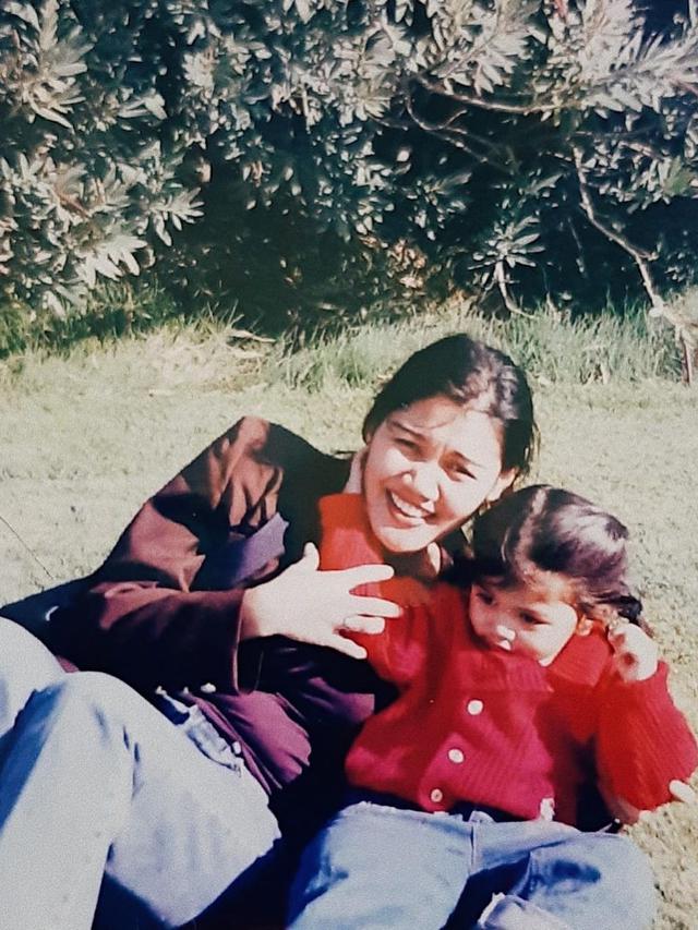 6 Potret Kebersamaan Jihane Almira dan Ibunda yang Jarang Tersorot, Kompak Banget