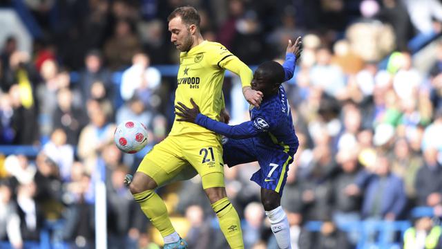 Foto: Aksi Christian Eriksen saat Membawa Brentford Menumbangkan Chelsea di Liga Inggris
