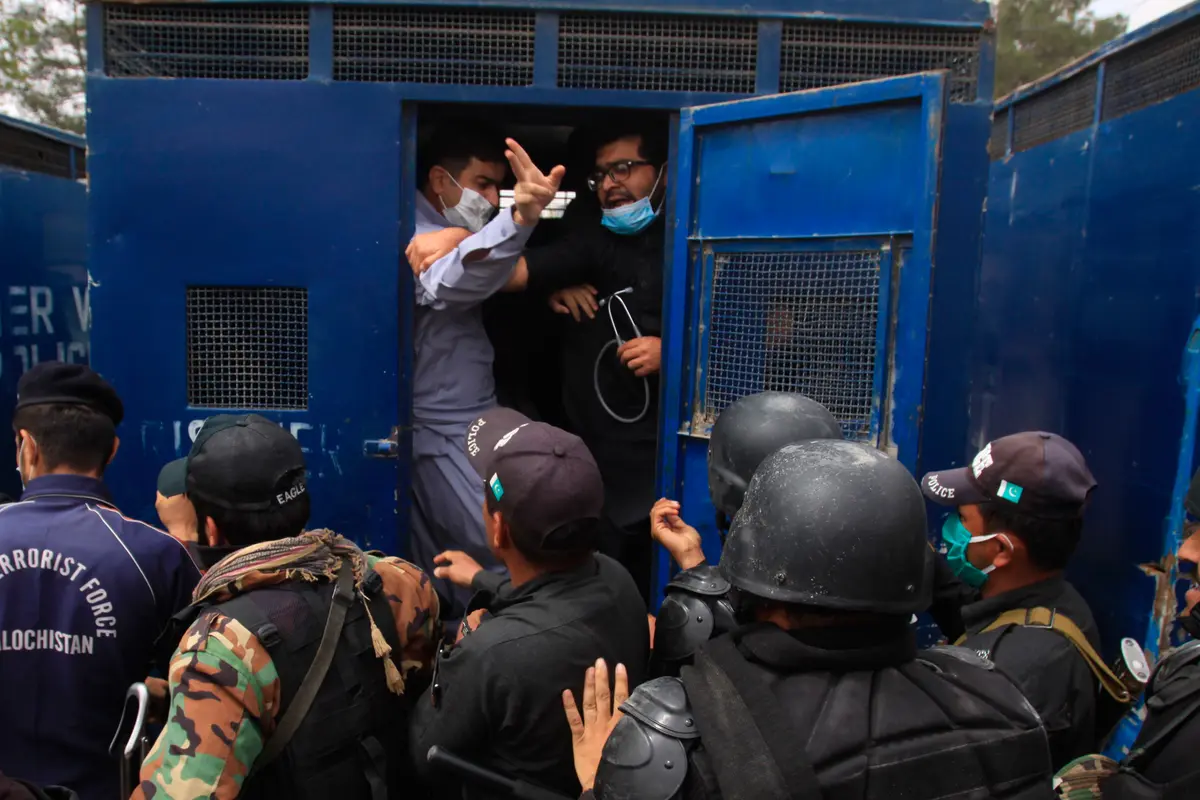 Demo APD, Dokter di Pakistan Malah Ditangkap