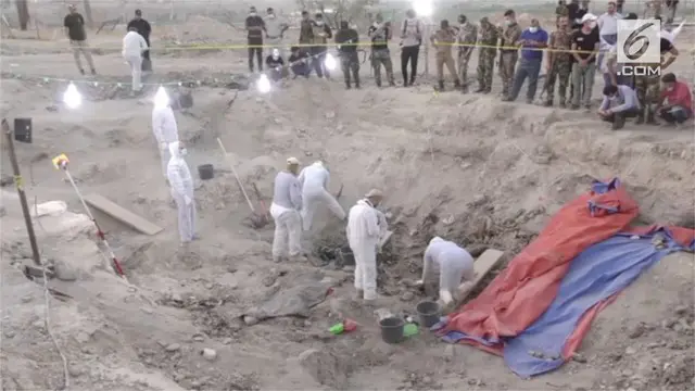 VIDEO: Tim Forensik Irak Menggali Kuburan Massal Korban ISIS