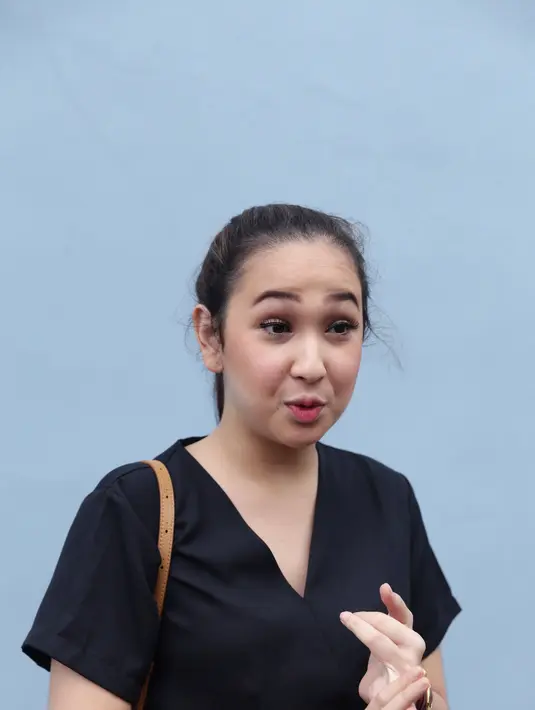 Kekasih aktor tampan Fero Walandouw terinspirasi pada style classic. “menurut saya, tampil chic itu penting, apalagi didunia entertaint penampilan adalah gagasan yang paling diperhatikan”tukasnya. (via instagram/@agthpricilla)