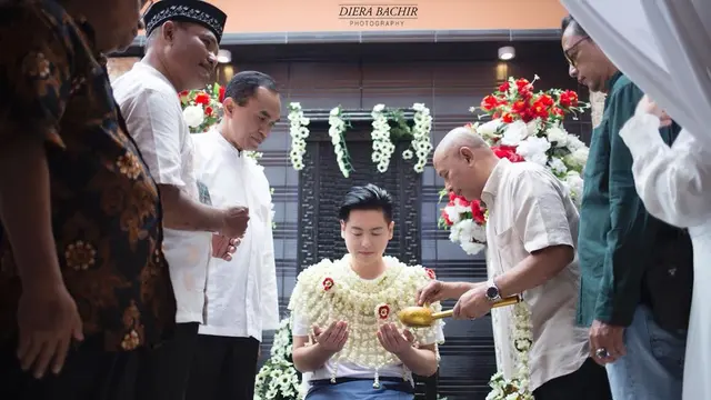 [Fimela] Cut Meyriska dan Roger Danuarta