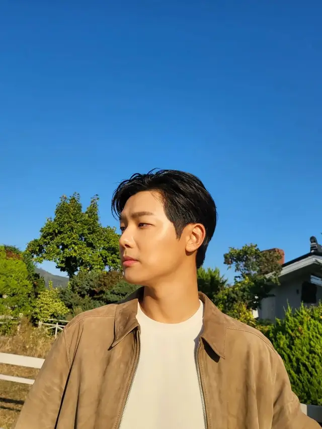 Kang Min Hyuk (Foto: Instagram/nr_kanggun)