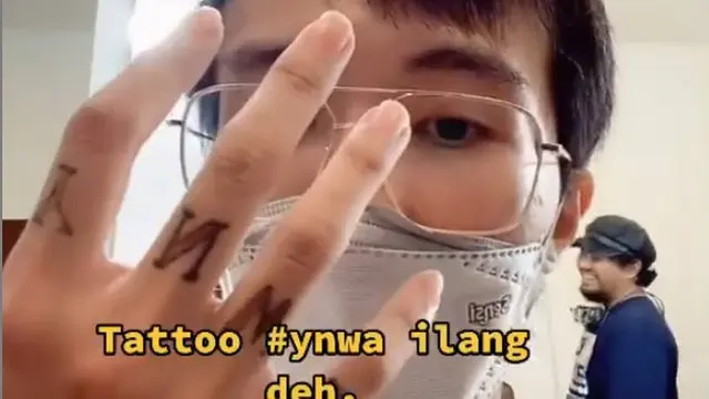 6 Momen Dokter Tirta Hapus Tato Kesayangan, Penuhi Keinginan Sang Anak