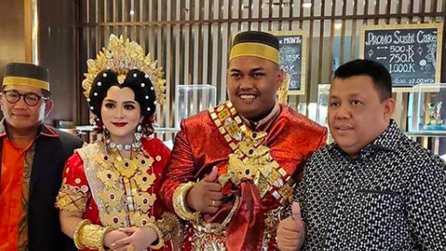 Resmi Menikah, Ini 6 Potret Dewi Amalia Istri Ajudan Pribadi yang Memesona