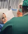 Ditemui di RSIA Kemang, Jakarta Selatan, Hengky mengutarakan kebahagiannya dikaruniai bayi laki-laki bersama Sonya. Ia pun bercerita proses perjuangan Sonya melahirkan anak laki-lakinya tersebut. (Instagram/hengkykurniawan)