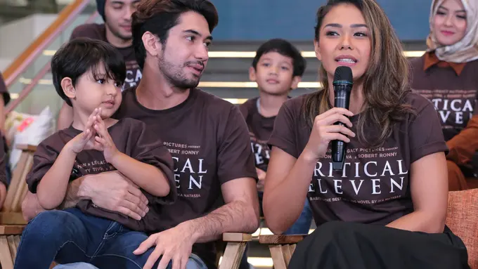 [Bintang] Reza Rahadian dan Adinia Wirasti