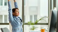 Cegah Nyeri Punggung, Ini 6 Gerakan Stretching Ringan untuk Pegawai yang Duduk Seharian