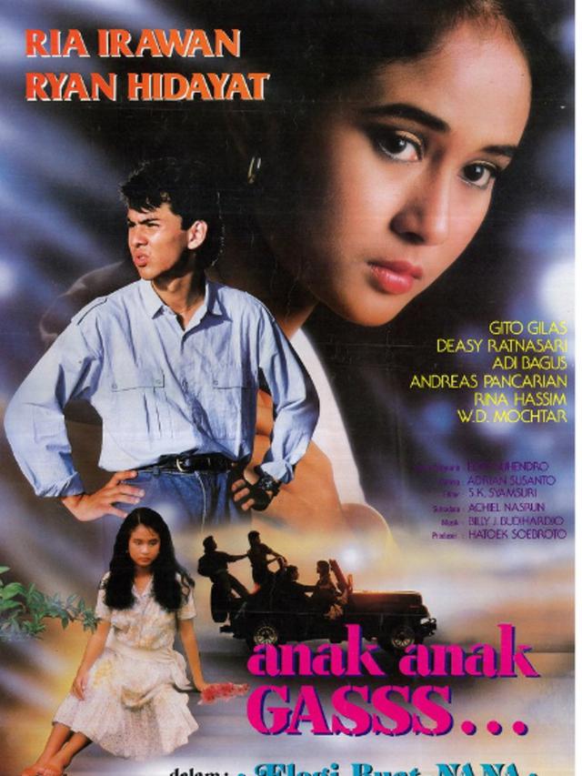 7 Potret Lawas Ria Irawan, Cantik Sedari Kecil