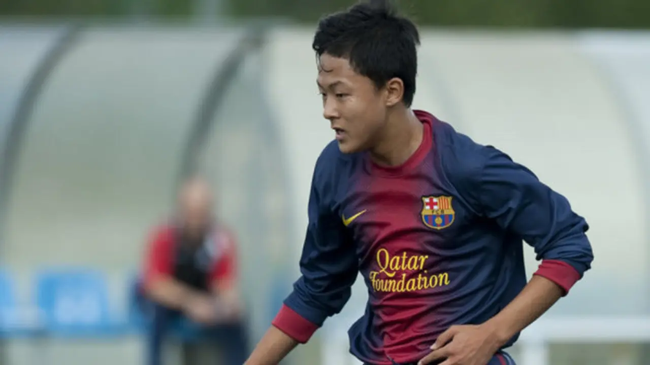 Seung Woo Lee