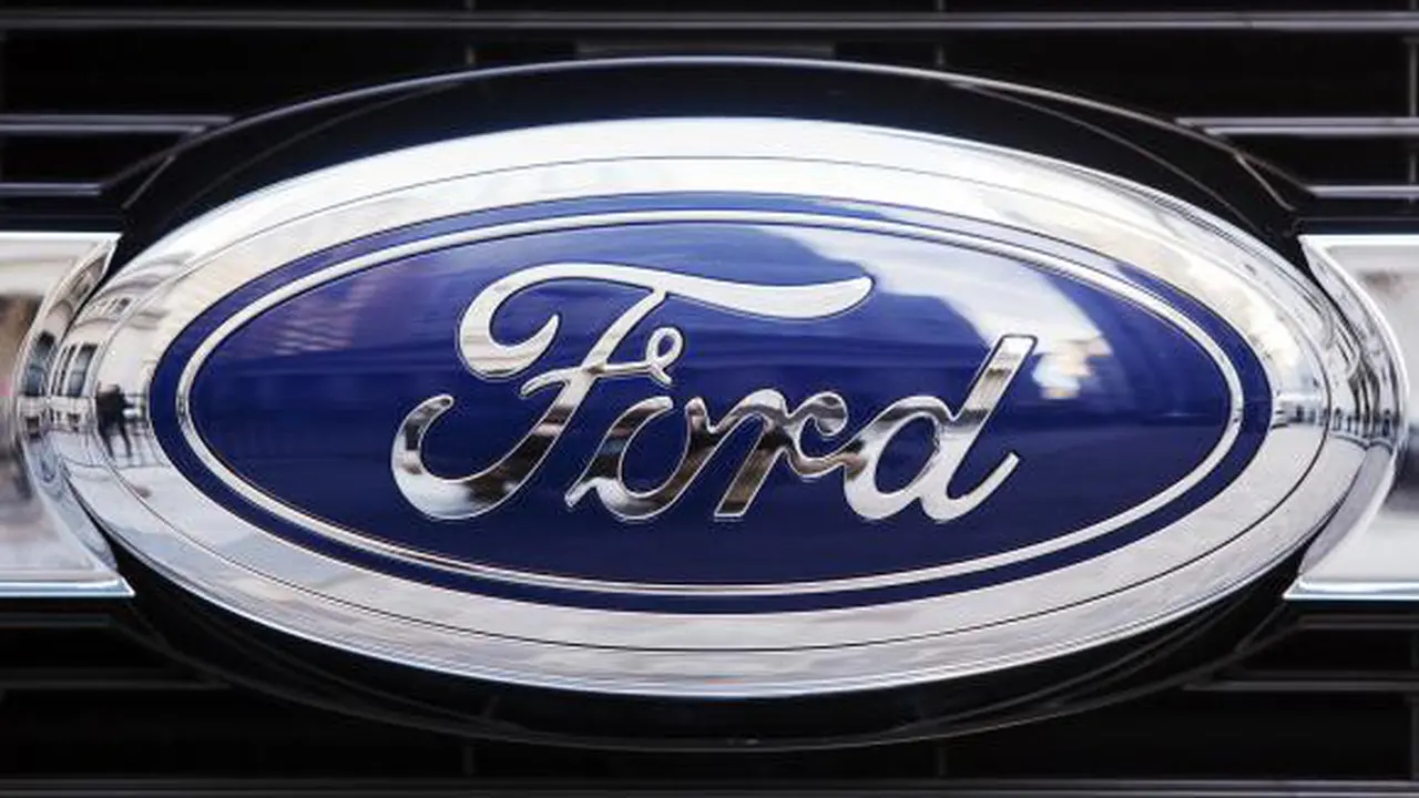 Ford Escape Ditarik Gara-gara Tuas Pintu Bermasalah