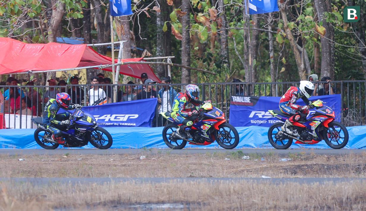 Seri Pembuka Yamaha Cup Race (YCR) 2024 digelar di sirkuit Pancasila Karaeng Mallombassang, Pangkep Sulawesi Selatan pekan ini 21-22 September 2024. (Bola.com/M Iqbal Ichsan)