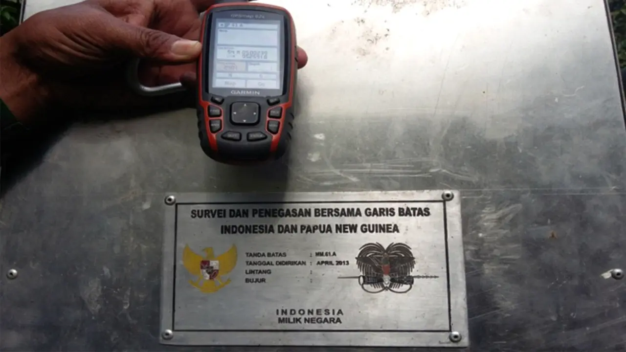Sulitnya Sisir Patok Perbatasan RI di Papua, Mesti Jalan Kaki