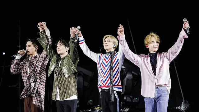 SHINee dalam konsernya di Tokyo Dome (Twitter/ SMTOWNGLOBAL)