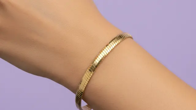 Model Gelang Emas Tipis untuk Layering Gaya 2026. Gemini