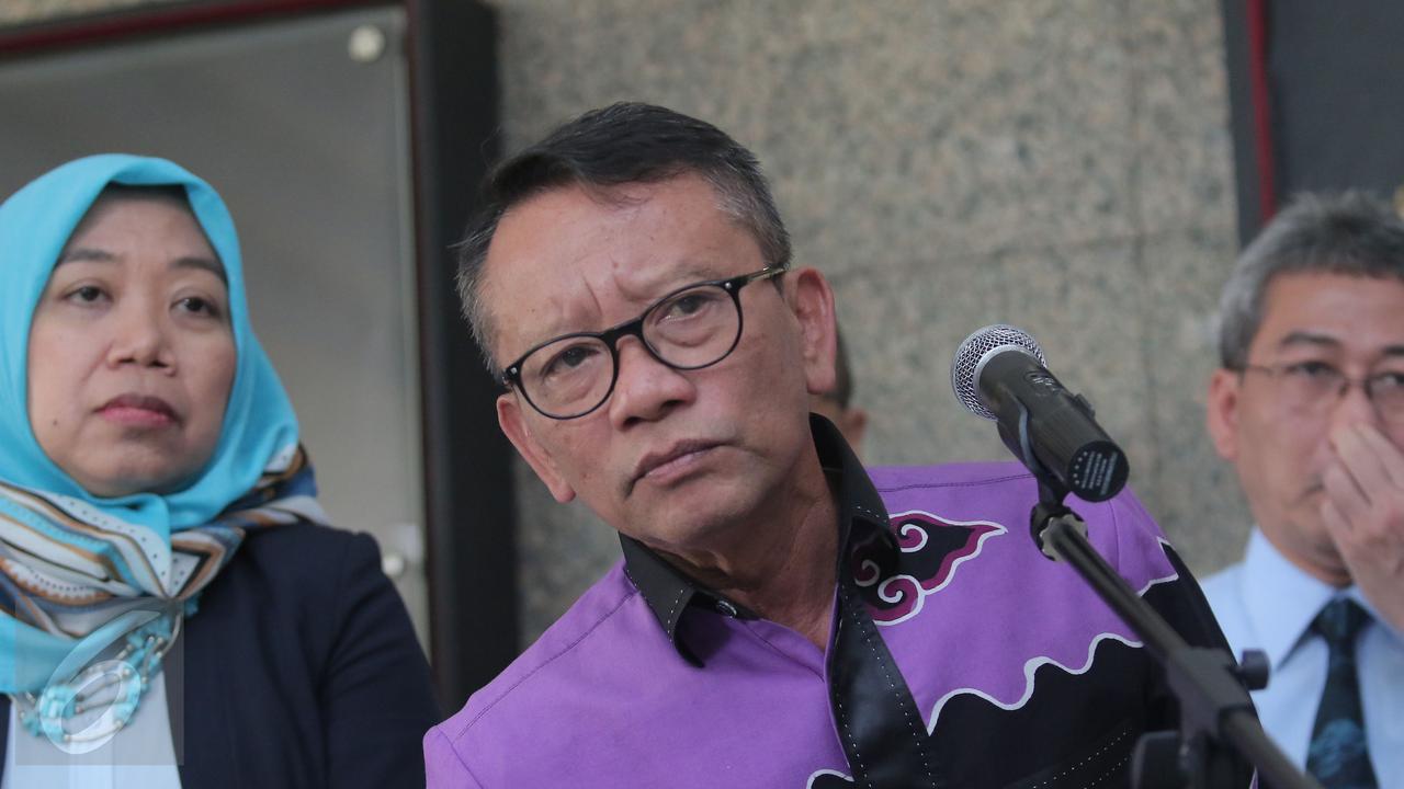 Direktur Jenderal (Dirjen) Pajak Ken Dwijugiasteadi