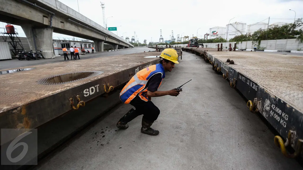 20170113- Kereta Peti Kemas Gedebage-Tanjung Priok Mulai Beroperasi-Jakarta- Faizal Fanani-0