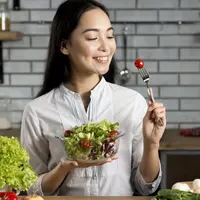 Sahabat Fimela, inilah beberapa perbedaan dari clean eating dan strict diet yang perlu diperhatikan kembali secara seksama agar tercapai tujuannya mendapatkan tubuh ideal. (Foto dok: Freepik/jcomp).