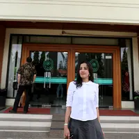 Andi Soraya datangi Pengadilan Agama Jakarta Selatan pada Selasa (20/10/2015) untuk sidang perceraian yang telah dilayangkan dirinya terhadap Rudi Sutopo pada 21 Agustus 2015 lalu. (Andy Masela/Bintang.com)