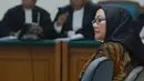 Dalam sidang tersebut Ratu Atut didakwa melakukan penyuapan kepada mantan Ketua Mahkamah Kontitusi (MK) Akil Mochtar sebesar Rp 1 miliar. (Liputan6.com/Johan Tallo)