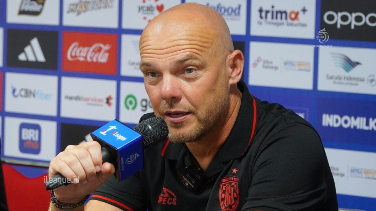 BRI Super League: Pelatih Bali United Paham Kekuatan Persija, Pertanyakan Sanksi Komdis untuk Joao Ferrari