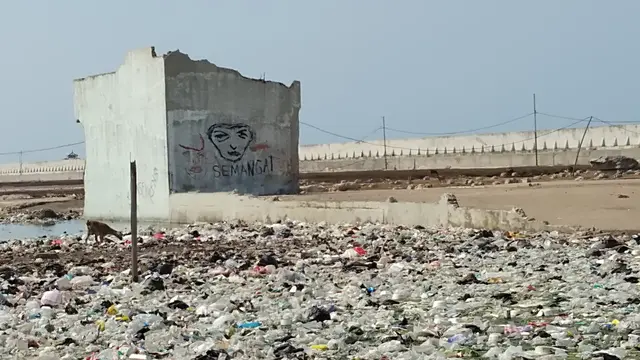 Hamparan sampah di Kampung Bengek, Penjaringan Utara, Jakarta Utara. (Liputan6.com/Ady Anugrahadi)