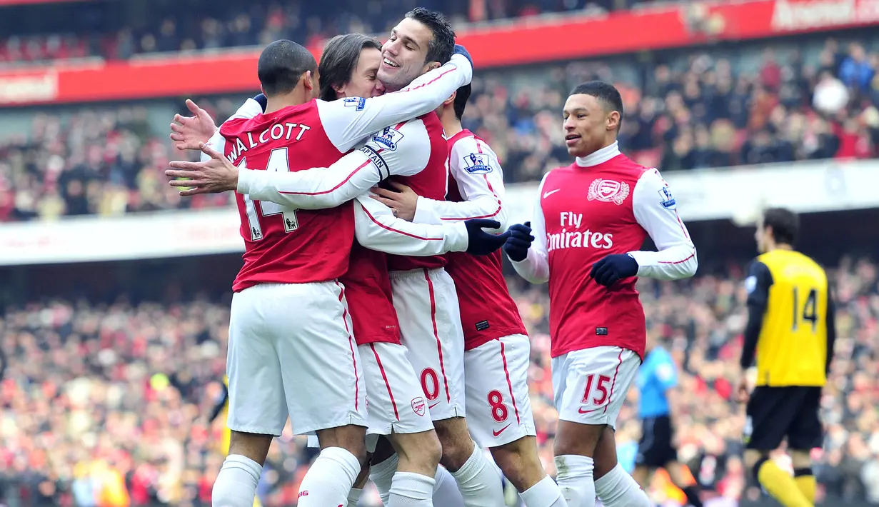 Blackburn Rovers menjadi korban keempat dari kemenangan besar Arsenal di era Premier League. Momen itu terjadi pada pekan ke-24 Premier League musim 2011/2012 (4/2/2012). Arsenal melumat Blackburn Rovers dengan skor 7-1 di Emirates Stadium. Robin van Persie menjadi bintang kemenangan The Gunners dengan mencetak tiga gol plus satu assist. (AFP/Glyn Kirk)