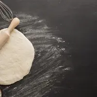 Ilustrasi penggunaan telur pada kue/copyright freepik.com