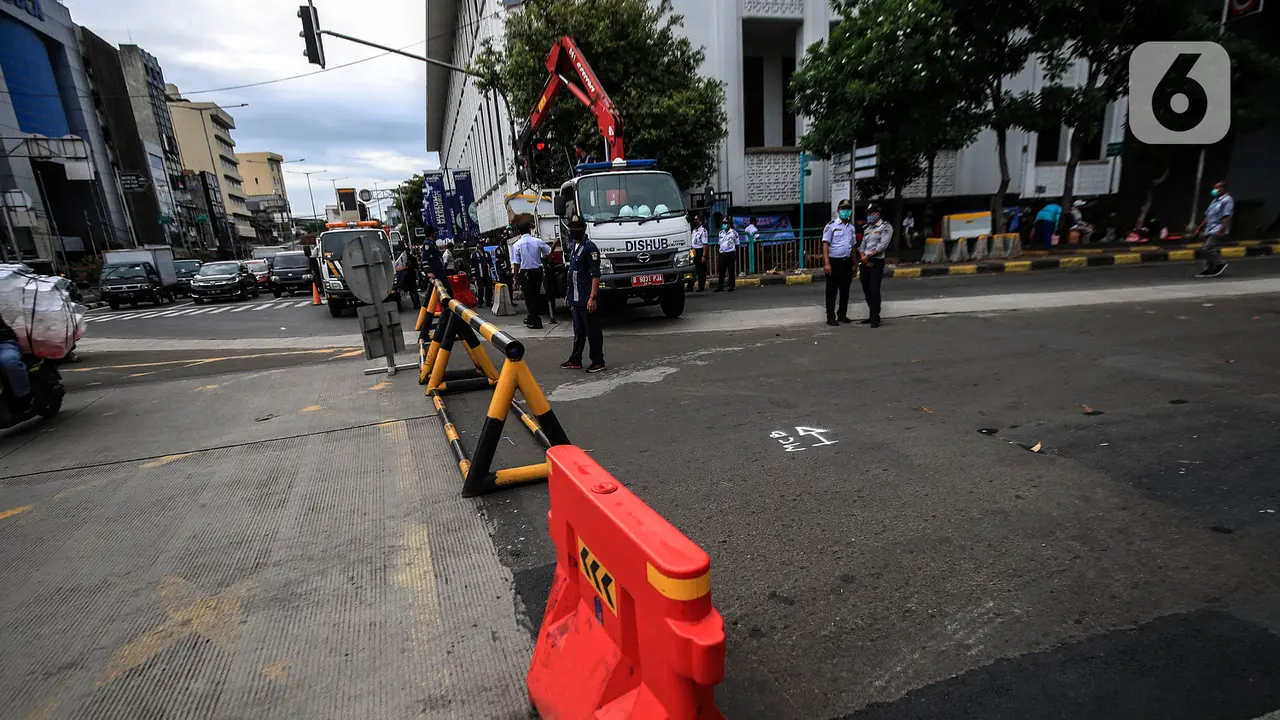 Penutupan Akses Jalan Kawasan Kota Tua