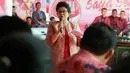 Menkes Nila F. Moeloek memberi sambutan dalam peringatan Hari Aids Sedunia di Lapas Narkotika Kelas IIA Cipinang, Jakarta Timur, Senin (17/12). Hari AIDS Sedunia tahun ini mengusung tema 'Saya Berani, Saya Hebat'. (Liputan6.com/Johan Tallo)