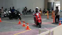 Arena test ride motor listrik di PEVS 2025. (ist)