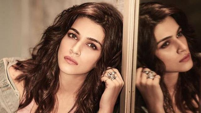 Demi Film Baru Kriti Sanon Belajar Menunggang Kuda 