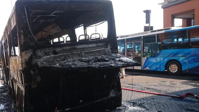 Bus Terbakar di Bandar Ngurah Rai