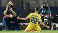 Pemain Timnas Ukraina U-21, Georgiy Sudakov, melakukan selebrasi setelah mencetak gol ke gawang Prancis U-21 pada laga perempat final Euro U-21 2023 di Cluj Arena, Rumania, Senin (3/7/2023). Ukraina menang dengan skor 3-1. (Photo by MIHAI BARBU / AFP)
