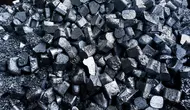 Green Coke memiliki peran penting untuk berbagai sektor industri skala besar diantaranya yaitu sebagai bahan baku dalam pembuatan Anoda Grafit Aritifisial (Komponen pembuatan Baterai seperti di Electric Vehicle, Electronic, dll).

Kemudian Bahan baku Calcined Coke (digunakan sebagai bahan pengurai pada pabrik alumunium; Reduktor dalam proses peleburan timah; Bahan penambah kadar karbon pada industri logam atau pelebur baja); Alternatif bahan bakar (digunakan sebagai alternatif efisien bahan bakar dalam proses industri, dikarenakan memiliki nilai kalori (Net Calorific Value) yang lebih tinggi.

Green Coke yang dipasarkan oleh Pertachem hadir dengan spesifikasi unggul, yaitu dengan kadar sulfur rendah sebesar 0,5% (Low Sulphur) dan Ash Content hanya 0,1%.

Selain itu, Green Coke juga memiliki nilai kalori (Net Calorific Value) yang lebih tinggi yaitu sekitar 7500 – 8500 Cal/kg. Dengan kandungan sulfur yang lebih rendah berkontribusi pada kualitas udara yang lebih baik dan dampak lingkungan yang lebih rendah.

Selain memperkuat pemasaran dan penjualan produk Green Coke, Pertachem sebagai marketing arm produk petrokimia Pertamina, juga akan terus memperluas pengembangan jaringan pemasaran produk lainnya seperti Produk Chemical (Solvent, Paraffin Wax, Sulphur, Caustic Soda, Methanol, SMO, Calcium Carbonate, Purified Terephtalic Acid, dan lainnya); Produk Polymer (Polypropylene, Polyethylene, Polystyrene, Masterbatch, Polyvinyl Chloride, Polytehylene Terephtalate, dan Ethyl Vinyl Acetate); dan Produk Aromatic Olefin (Paraxylene, Benzene, Propylene, Orthoxylene).