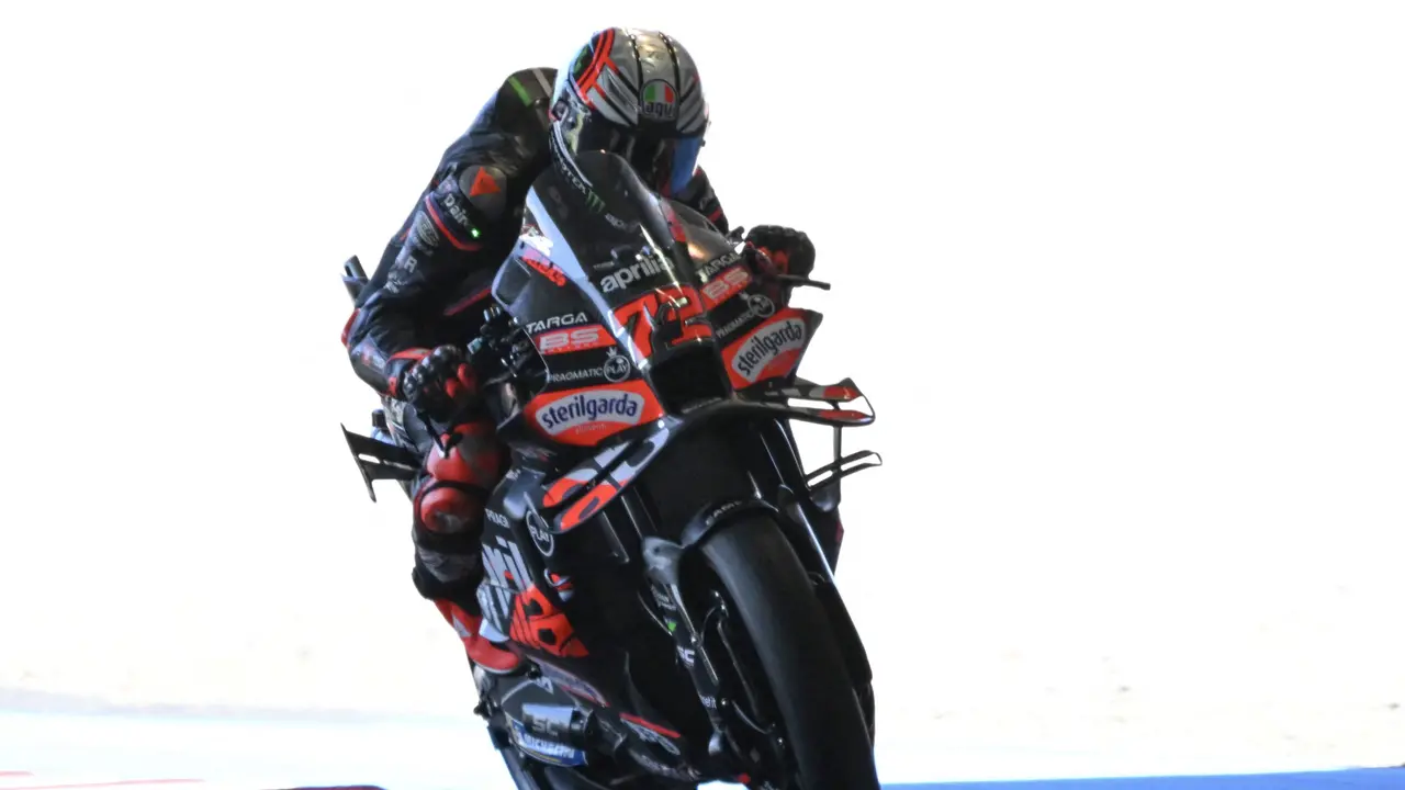 Pembalap Aprilia Marco Bezzecchi