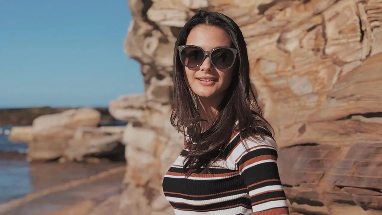 Cantiknya Amanda Rawles yang Sering Dibilang Mirip Kendall Jenner