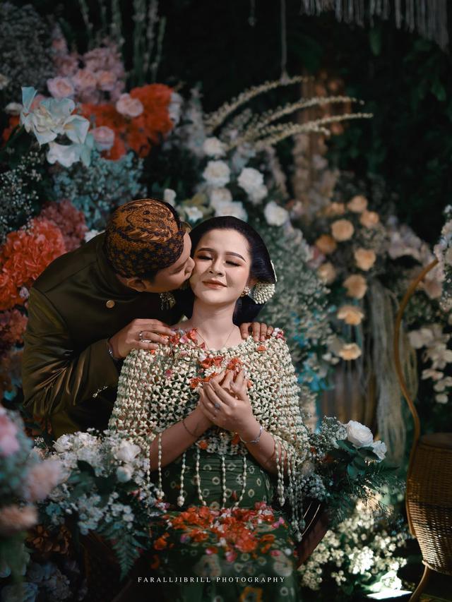 7 Momen Mitoni Kehamilan Bella Bonita Istri Denny Caknan Ini Tampil Menawan