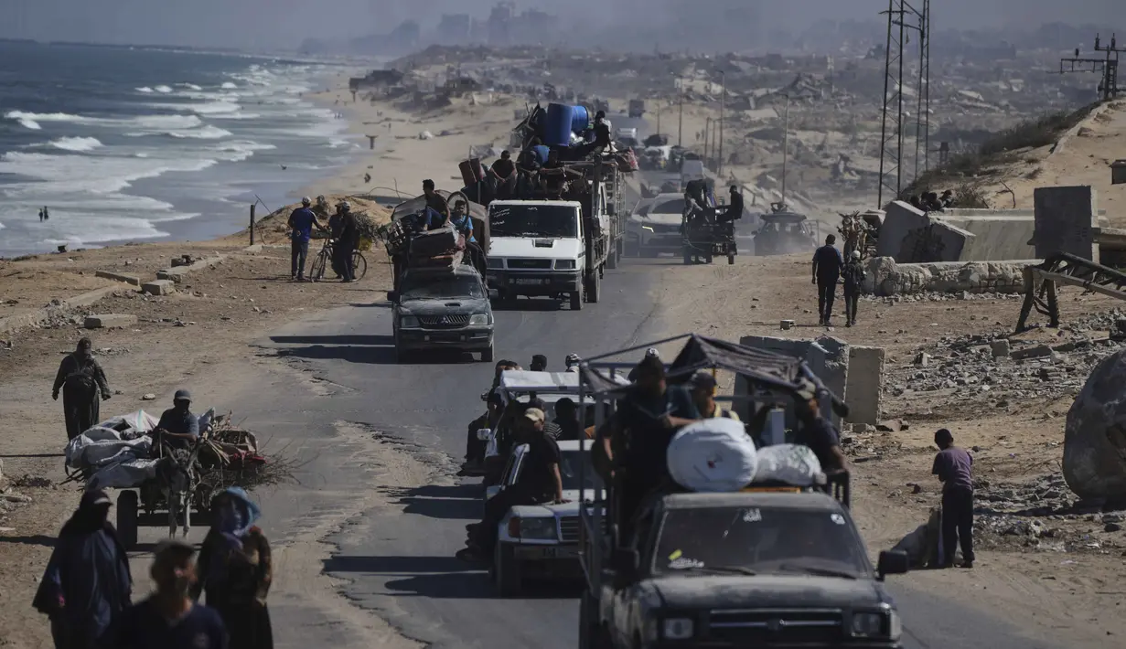 Dalam pernyataan yang diunggah di media sosial X, militer Israel mengatakan pada Selasa 9 September 2025 bahwa mereka akan bertindak dengan kekuatan yang lebih besar di Kota Gaza dan memperingatkan warga untuk segera mengungsi ke wilayah selatan. (AP Photo/Jehad Alshrafi)
