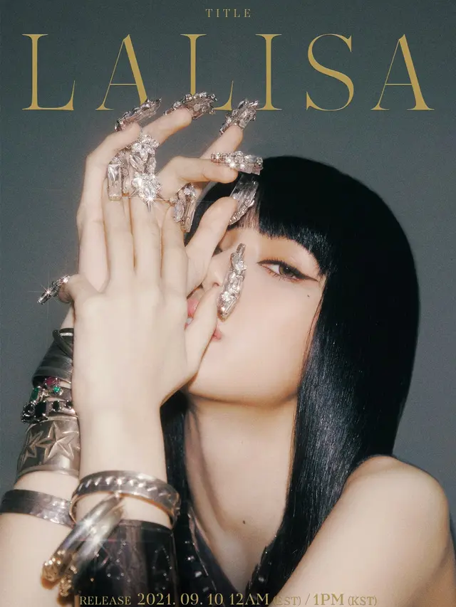 Album solo Lisa Blackpink. (YG Entertainment via Soompi)