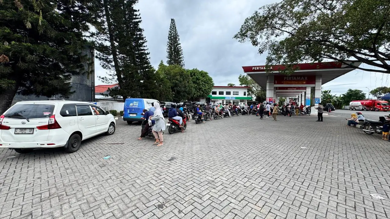 Antrean BBM Mulai Normal, Pertamina Pastikan Pasokan di Jember Aman