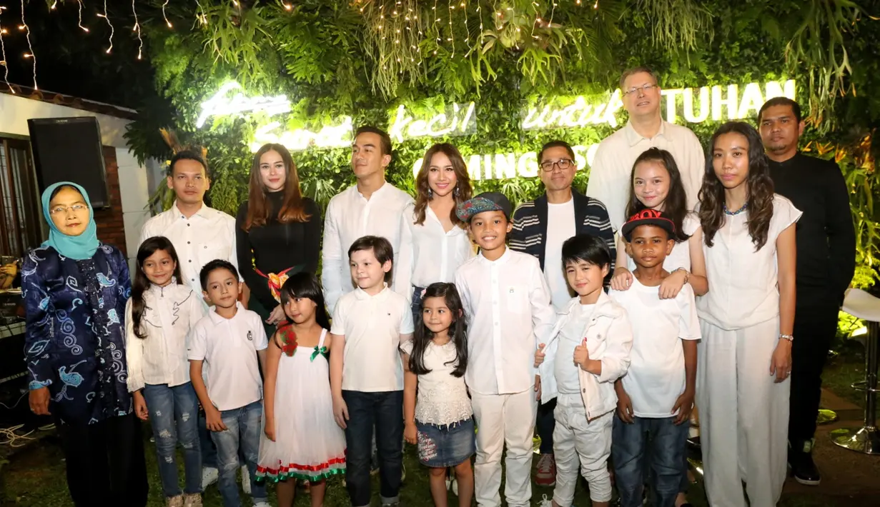 Ditemui di kantor Falcon Pictures, kawasan Duren Tiga, Jakarta Selatan, pada Rabu (5/4/2017), aktor tampan ini juga menceritakan ketertarikannya terhadap peran yang diberikan untuknya di film ini. (Adrian Putra/Bintang.com)