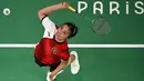 Gregoria Mariska Tunjung memenangi set pertama dengan skor 21-11. (Antonin THUILLIER/AFP)